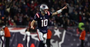 7 NFL Playoff Quarterbacks Who Are Bold About Their Love for Jesus